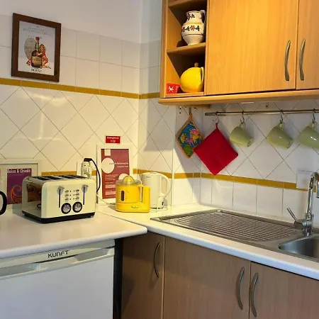Apartamento With Private Garden *