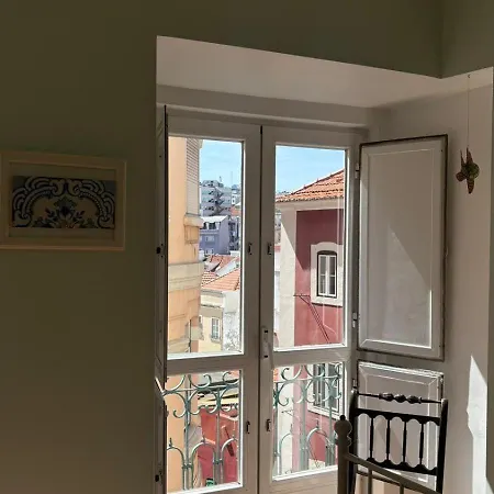 Apartamento With Private Garden Lisboa